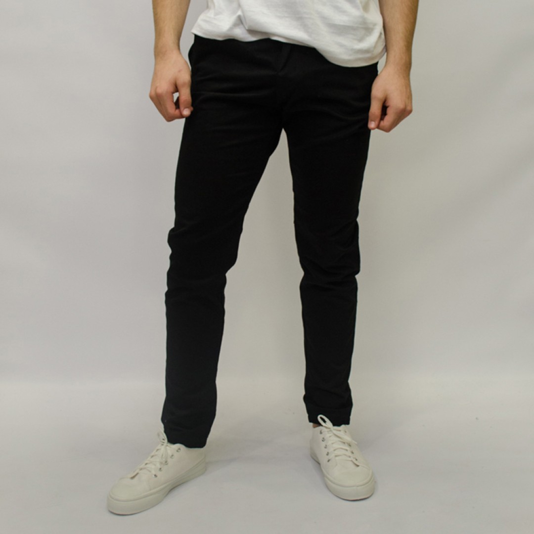 pantalon-chino-negro-105