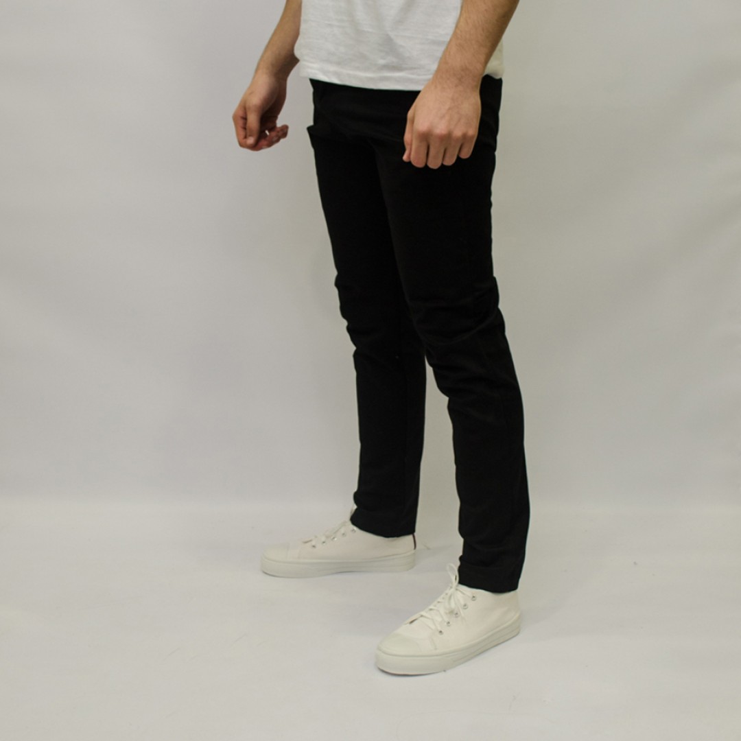 pantalon-chino-negro-105