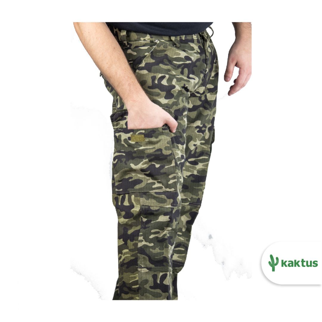 pantalon-cargo-camuflado