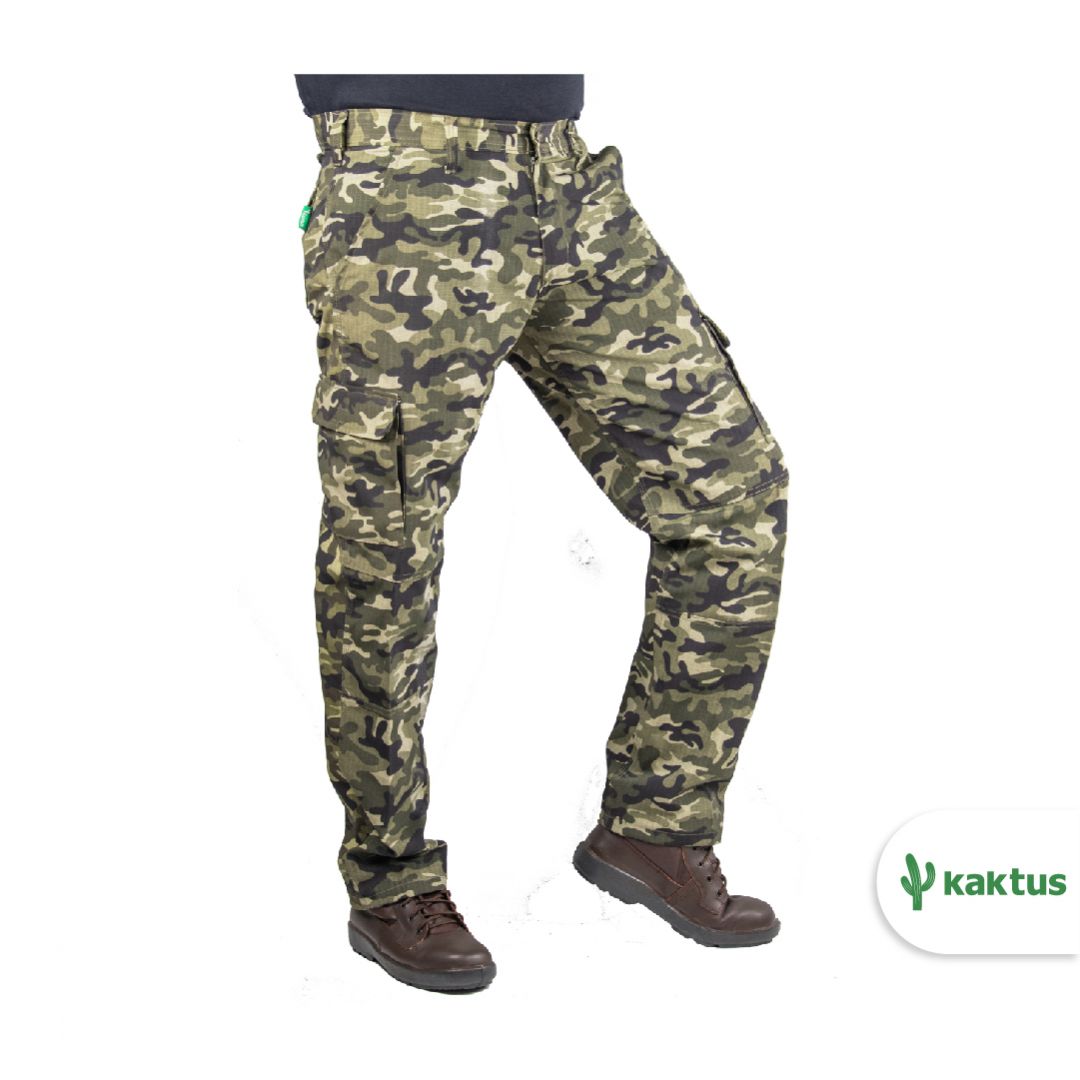 pantalon-cargo-camuflado